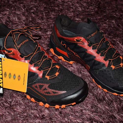 La Sportiva Bushido Men sports shoes new, size 44.5, black and orange