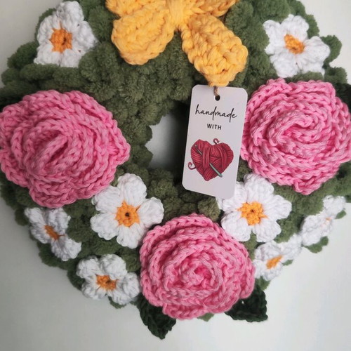 Wreath with handmade knitted flowers new