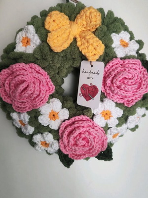 Στεφάνι με χειροποίητα πλεκτά λουλούδια καινούργιο