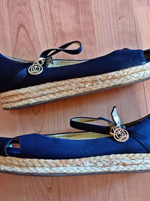 Juicy Couture platform sandals used, size 38.5, blue