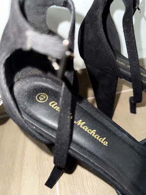 Sandals like new, size 43, black