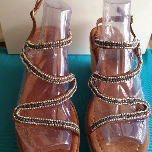 Alma En Pena women's sandals used, brown with blue crystals, size 39