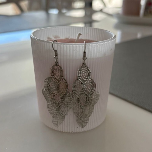 Earrings like new from Qatar