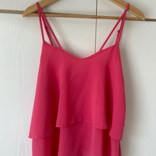 Women's airy fuchsia camisole size M with adjustable straps