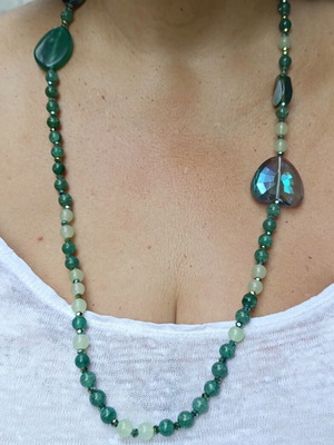 Long necklace with glass beads new