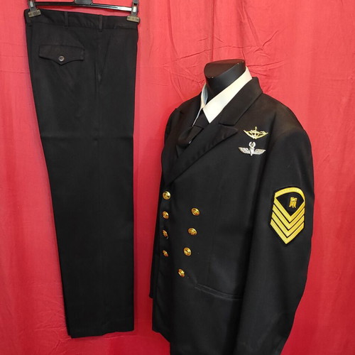 Arhikelevstis Uniform of OUK like new