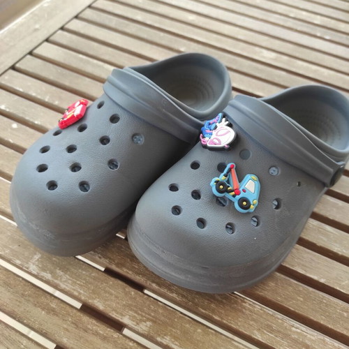 Slippers size 32 used with charms, gray