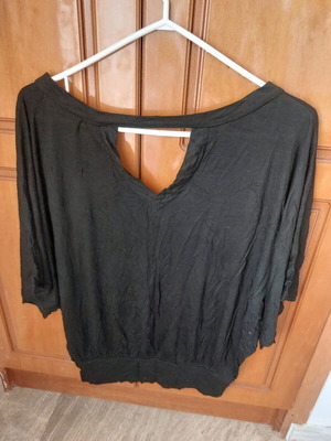 Blouse with batwing sleeves used, size M/L, black