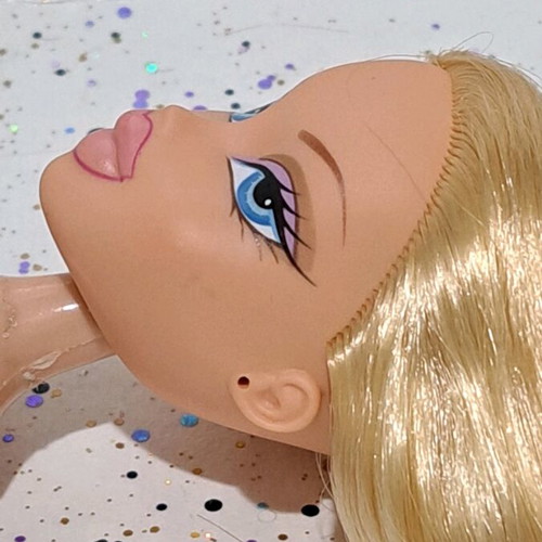 Bratz Sun-kissed Color Cloe Nude Used With Flaws