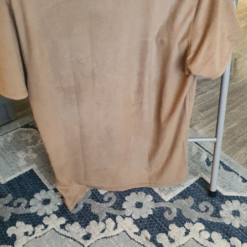 River Island T-shirt used, size M, brown, velvety fabric