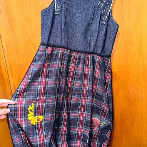 Sam013 girls' denim plaid dress like new, for 14 years old