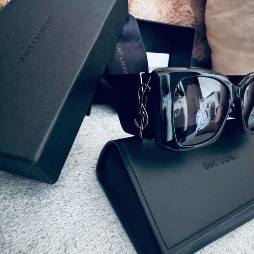 Ysl sunglasses like new, black