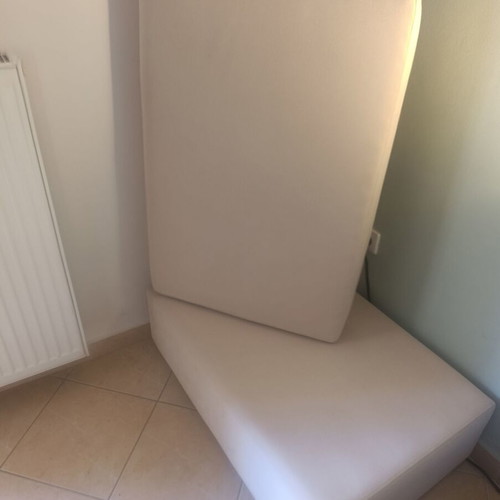 Stool sofa like new with easy-clean fabric