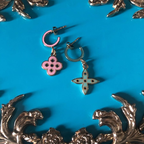Blooming earrings like new, two-tone gold plated