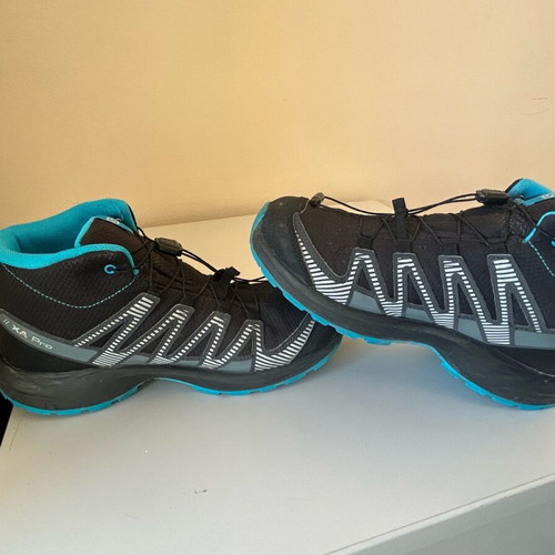Salomon XA Pro kids shoes size 39 used for hiking and snow