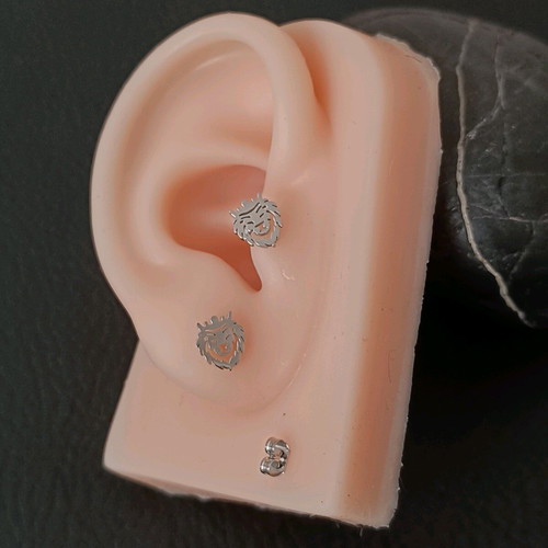 Unisex stainless steel lion head stud earrings