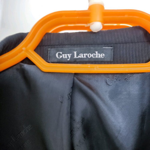 Κοστούμι βραδινό Guy Laroche σαν καινούργιο, μαύρο με λεπτή ρίγα