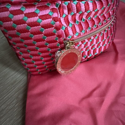 Bvlgari beauty pouch new, pink