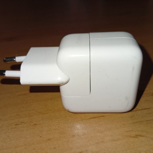 Apple 10w charger used PowerAdapter