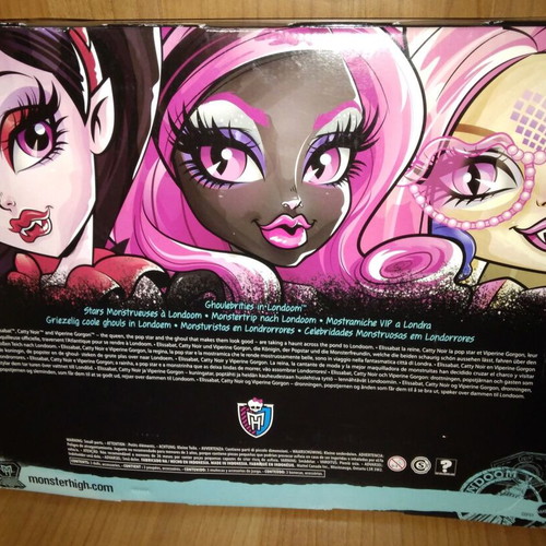 Monster High Ghoulebrities in Londoom 2015 3-Pack Dolls like new