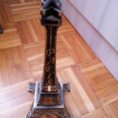 Eiffel Tower metal table decoration used