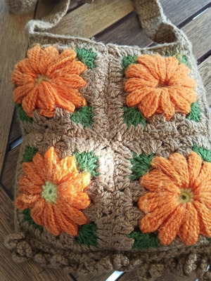 Knitted tagari bag like new with lining and zipper
