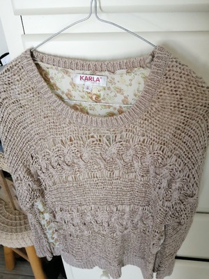 Knitted blouse used, perforated, beige with floral details