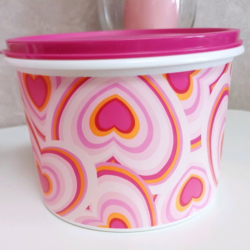 Tupperware 2 Valentine's canisters new