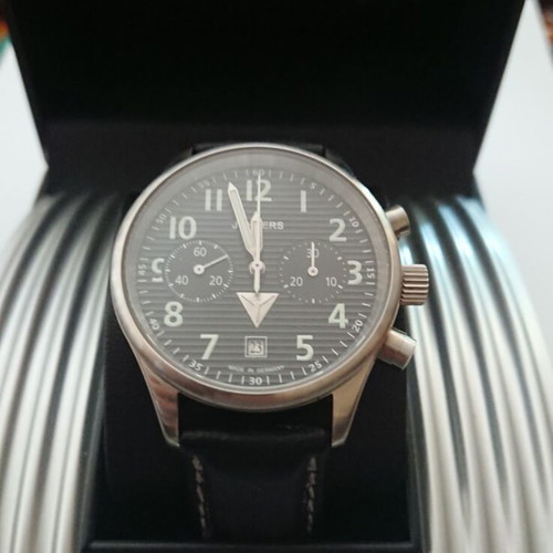 Junkers JU 52 Corrugated Sheet 6216-2 mechanical chronograph used, black