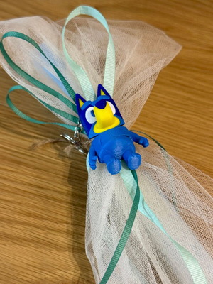 Ръчно изработена великденска свещ с Bluey нова