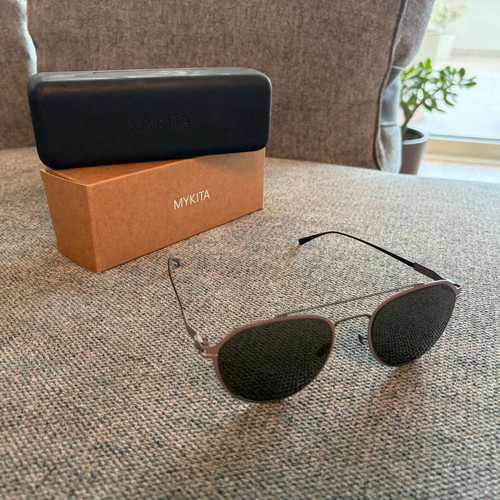 Mykita NO1 Harris shiny graphite/molegr Rawgreen solid sunglasses like new
