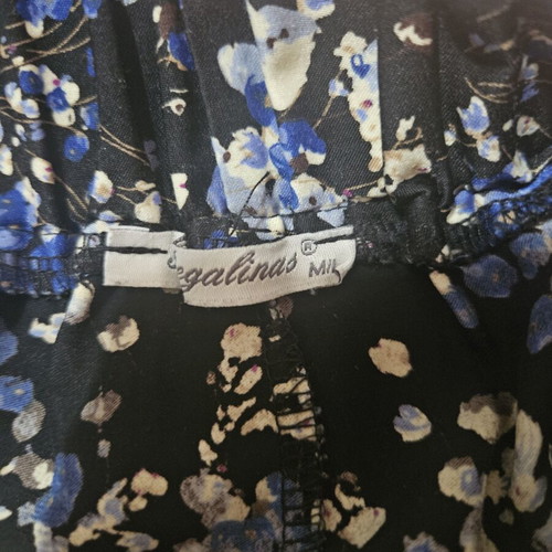 Regalinas pants like new, black floral with elastic waist, size M