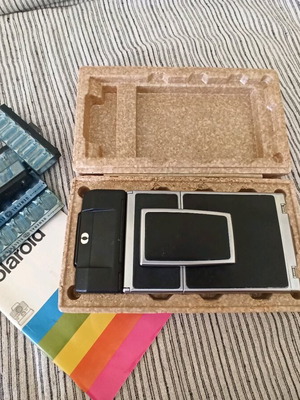 Polaroid SX-70 Sonar μεταχειρισμένη με original συσκευασία και manual
