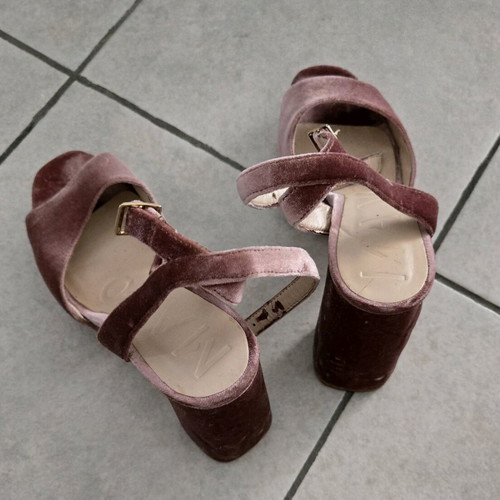 Mango velvet sandals used, pink size 38 with broken heel