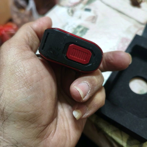 Geek Vape Aegis Legend 2 L200 Box Mod Kit 6ml like new, red