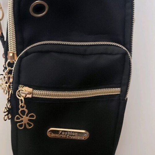 Black women's crossbody bag like new