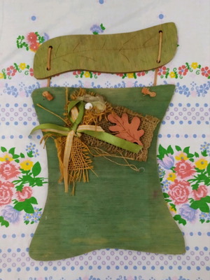 Wooden wall decor like new, 25x17 cm