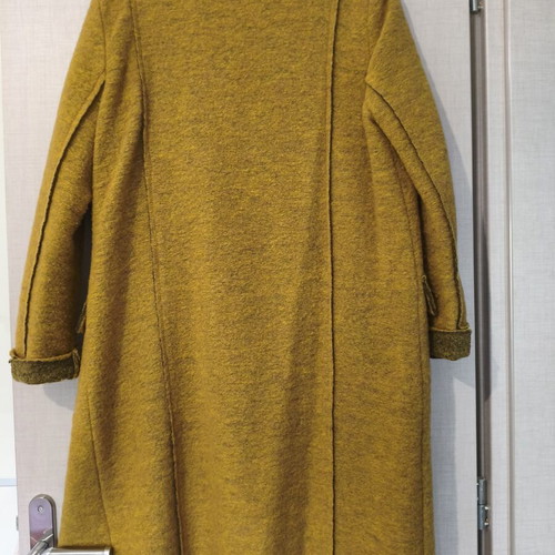 Wool coat size 42 medium mustard yellow with handmade lining like new