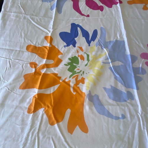 Duvet cover like new with 2 orange pillowcases Bed and Bath