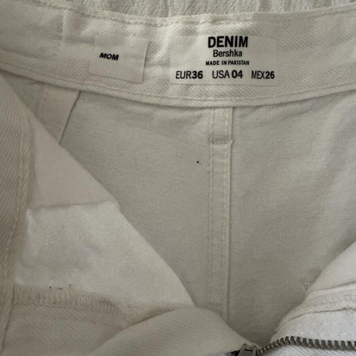 Bershka Mom denim white shorts