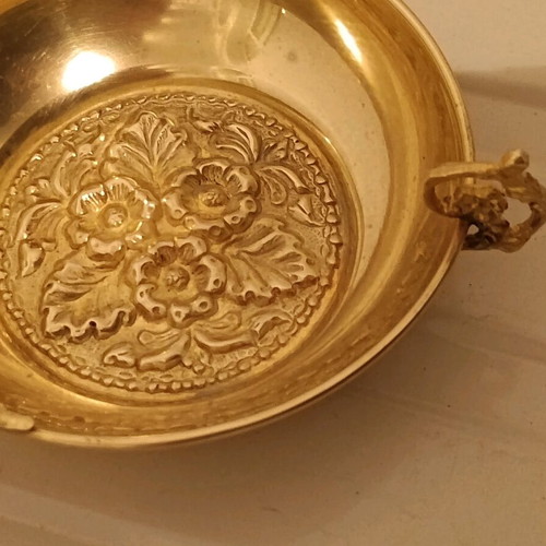 Vintage solid brass ashtray like new