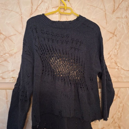 Zara knitted sweater like new with hole design