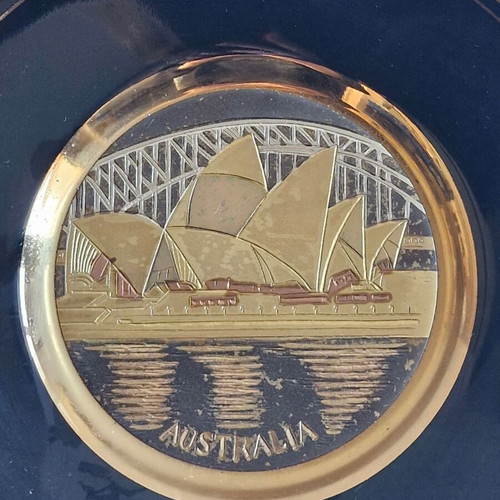 Souvenir plate used with 24K gold, Chokin technique