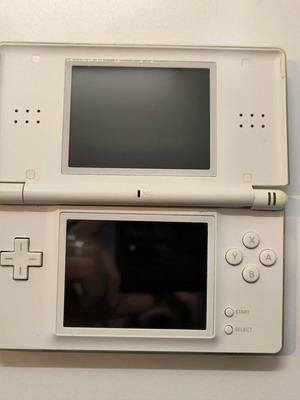 Nintendo DS Lite white used for repair or spare parts