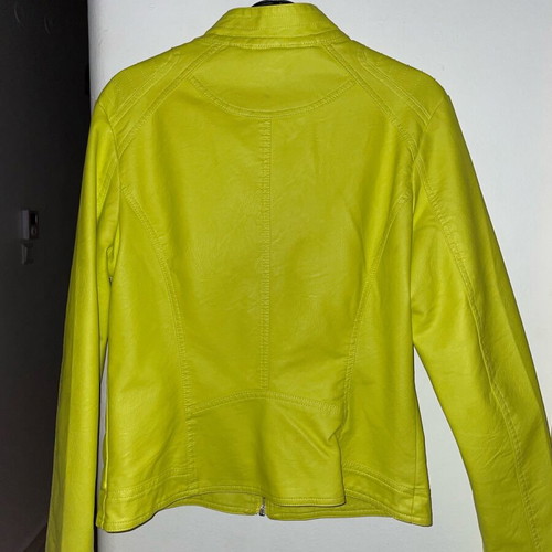 Leather jacket like new, lime collar, slim fit, size M