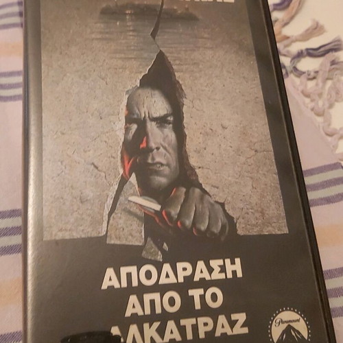 Escape from Alcatraz VHS used, clamshell case