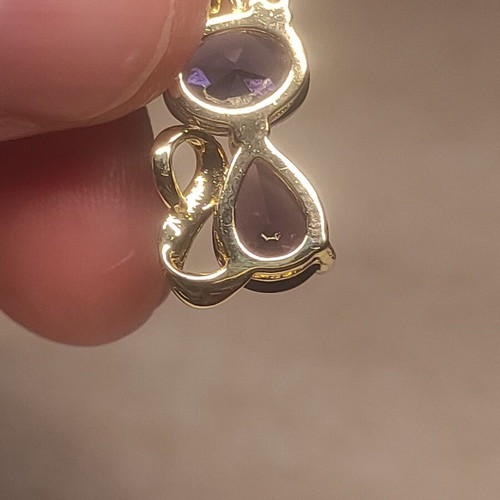 Women's necklace with purple stones