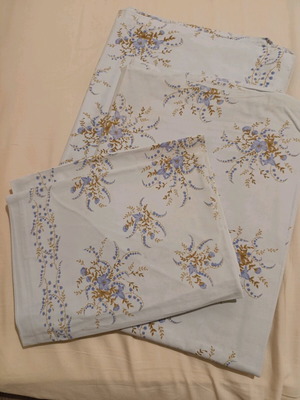 Single bedding set used, blue floral vintage design