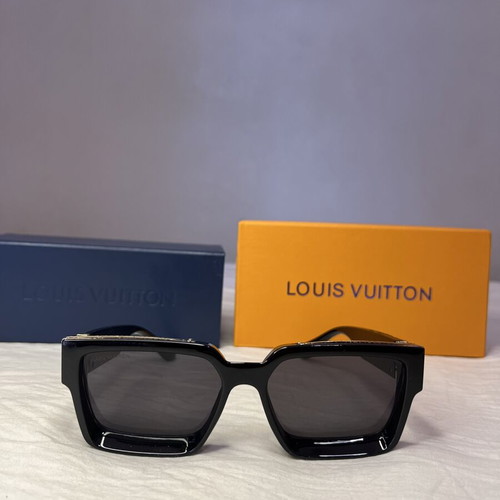 Louis Vuitton Millionaire Sunglasses new, black