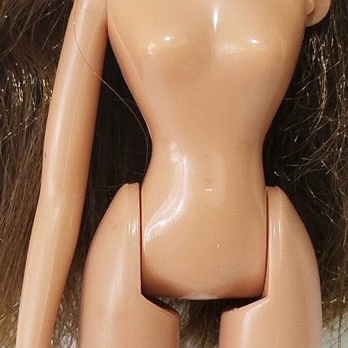 Bratz Xpress it Yasmin doll used with missing arm and flaws